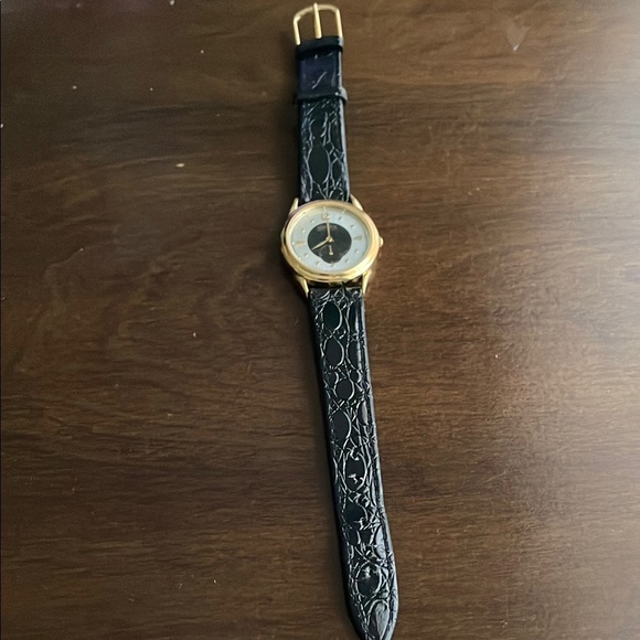 Perry Ellis slim leather watch - Picture 1 of 6